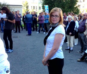 Anna Starbrink deltar i manifestation mot sjöktrafikupphandlingen.